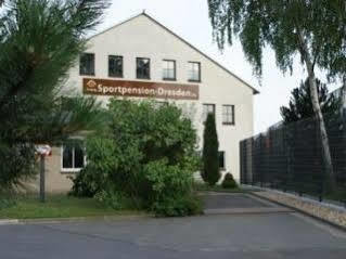 Sportpension Dresden Eksteriør billede